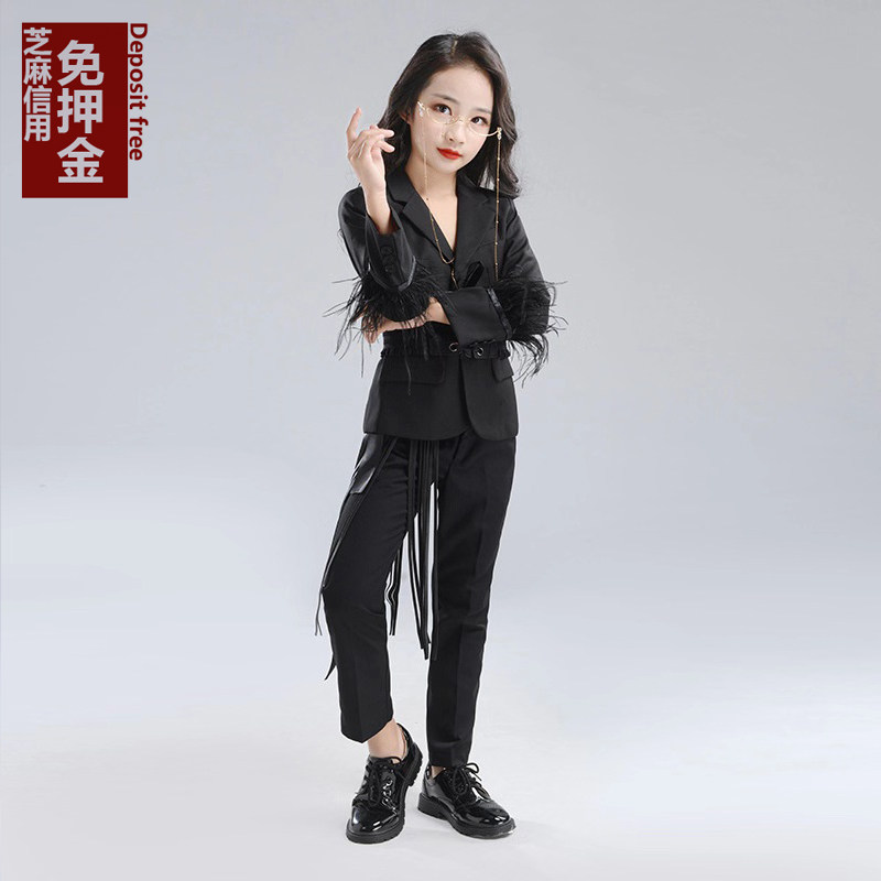 女孩走秀时装出租 男童女童模特T台走秀潮服车模个性西服套装租赁