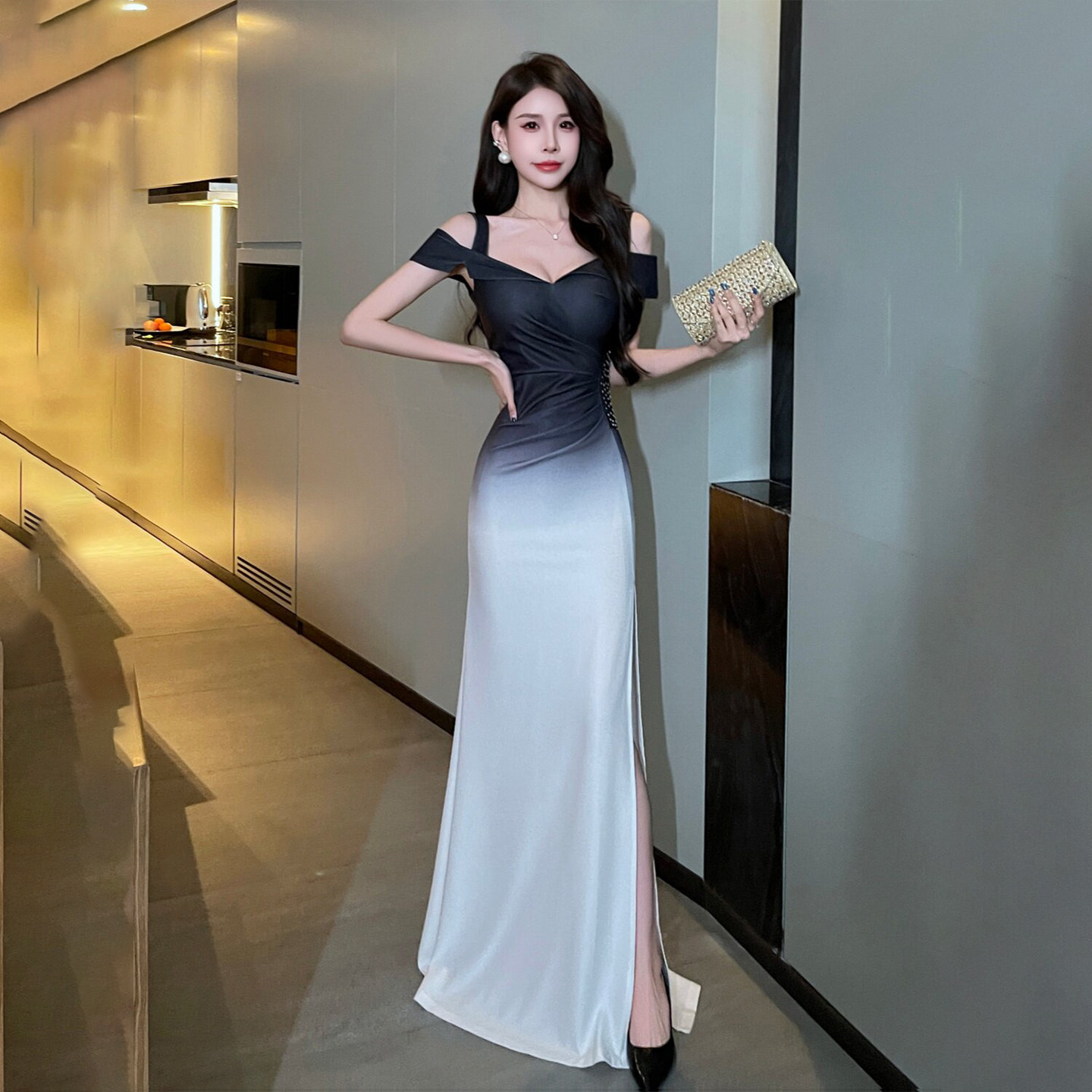 一字肩渐变显瘦开叉包臀晚礼服