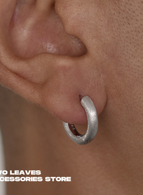 TWO LEAVES S925纯银拉丝耳环百搭街头嘻哈男女加粗耳圈重工耳扣