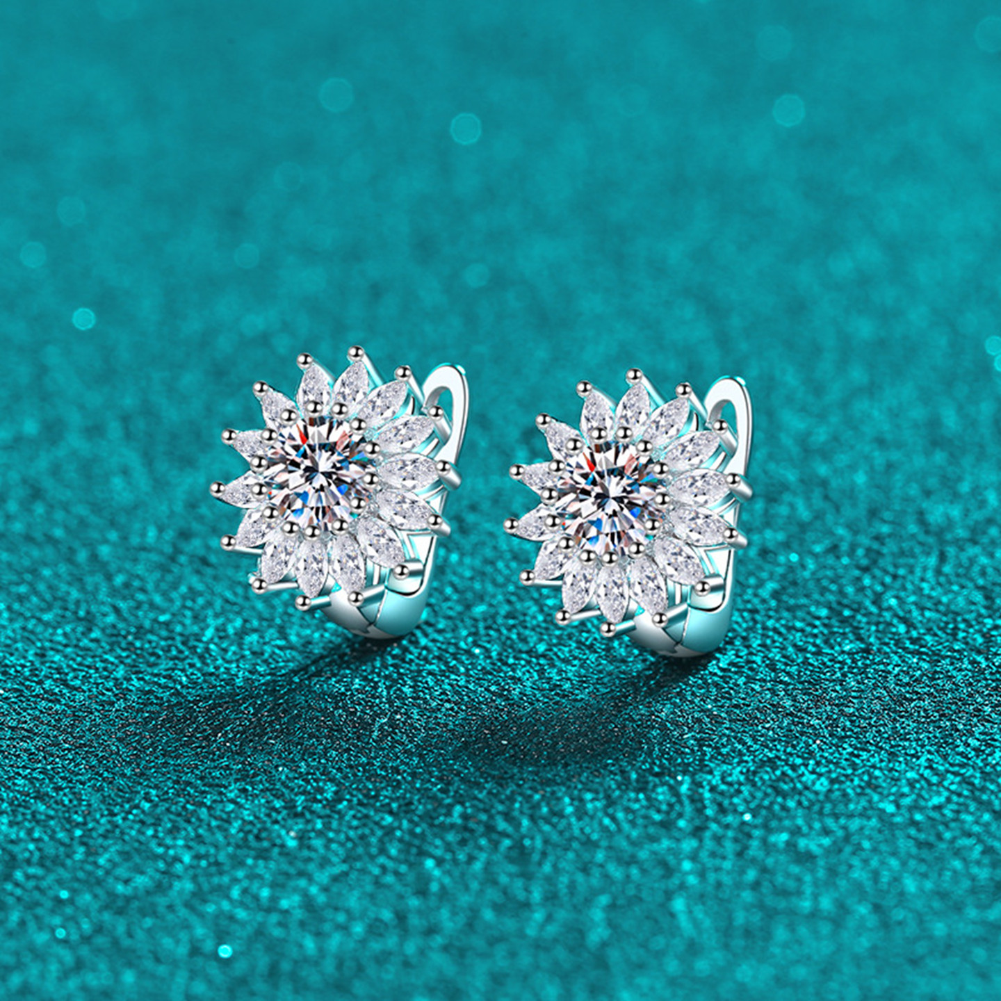 时尚S925纯银莫桑石耳钉女枫叶形设计耳环日常搭配耳扣珠宝饰品,饰品/流行首饰/时尚饰品新,银饰耳饰,淘宝优惠券,粉丝福利购,淘宝优惠卷