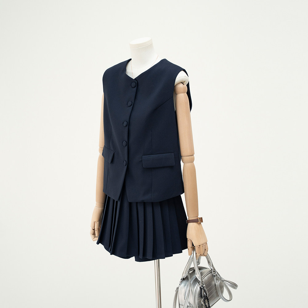 高级感气质马甲百褶半身短裙套装女2025夏季新款miu系穿搭两件套