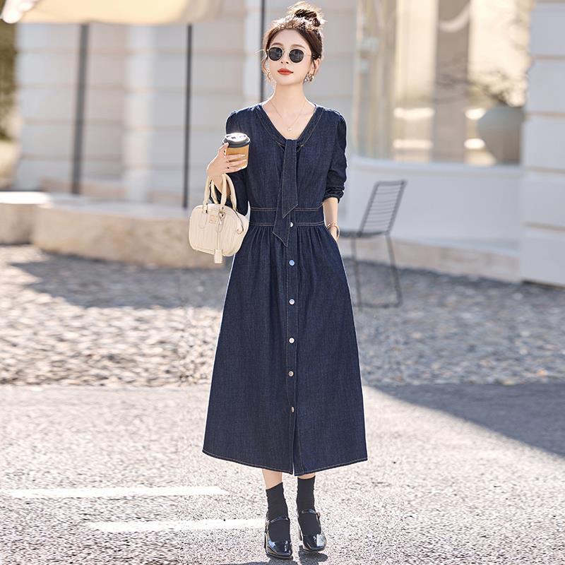 法式复古高级感长袖牛仔连衣裙春秋新款独特漂亮气质收腰显瘦长裙