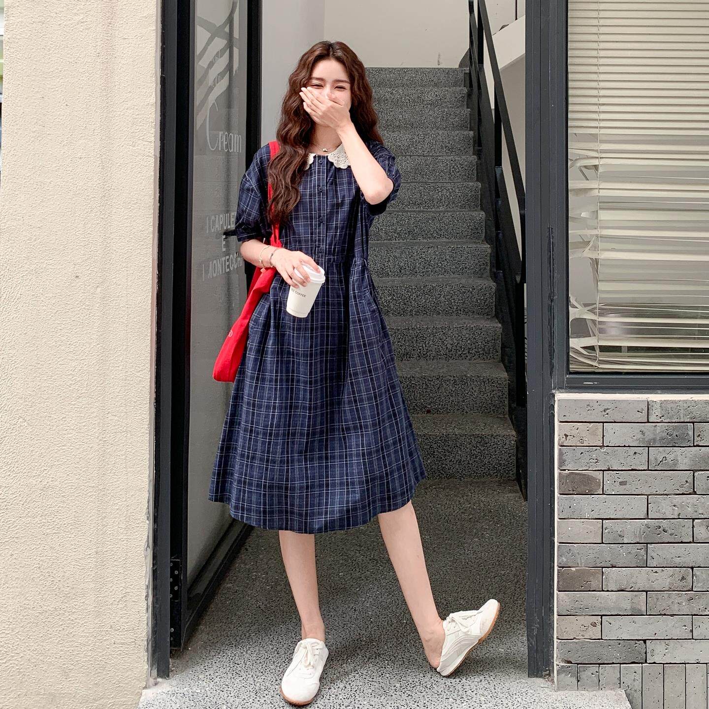 设计感减龄娃娃领格子短袖衬衫裙女夏抽绳收腰显瘦遮肉A字连衣裙