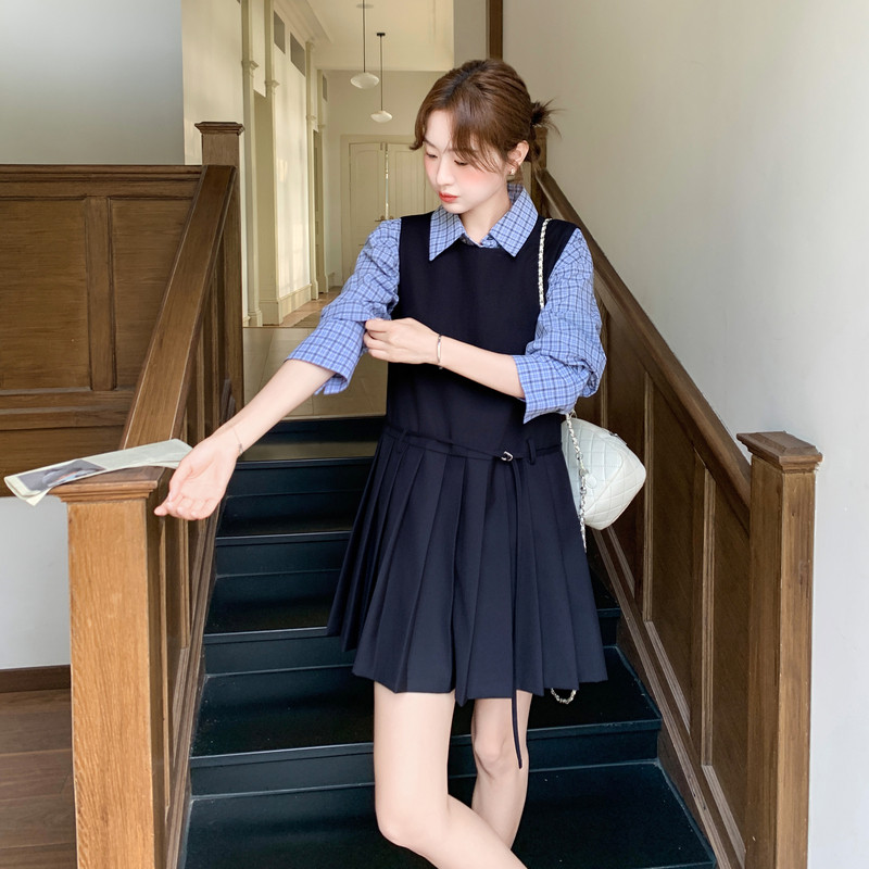 学院风格子衬衫搭配背心百褶裙两件套女秋季新款时尚减龄百搭套装