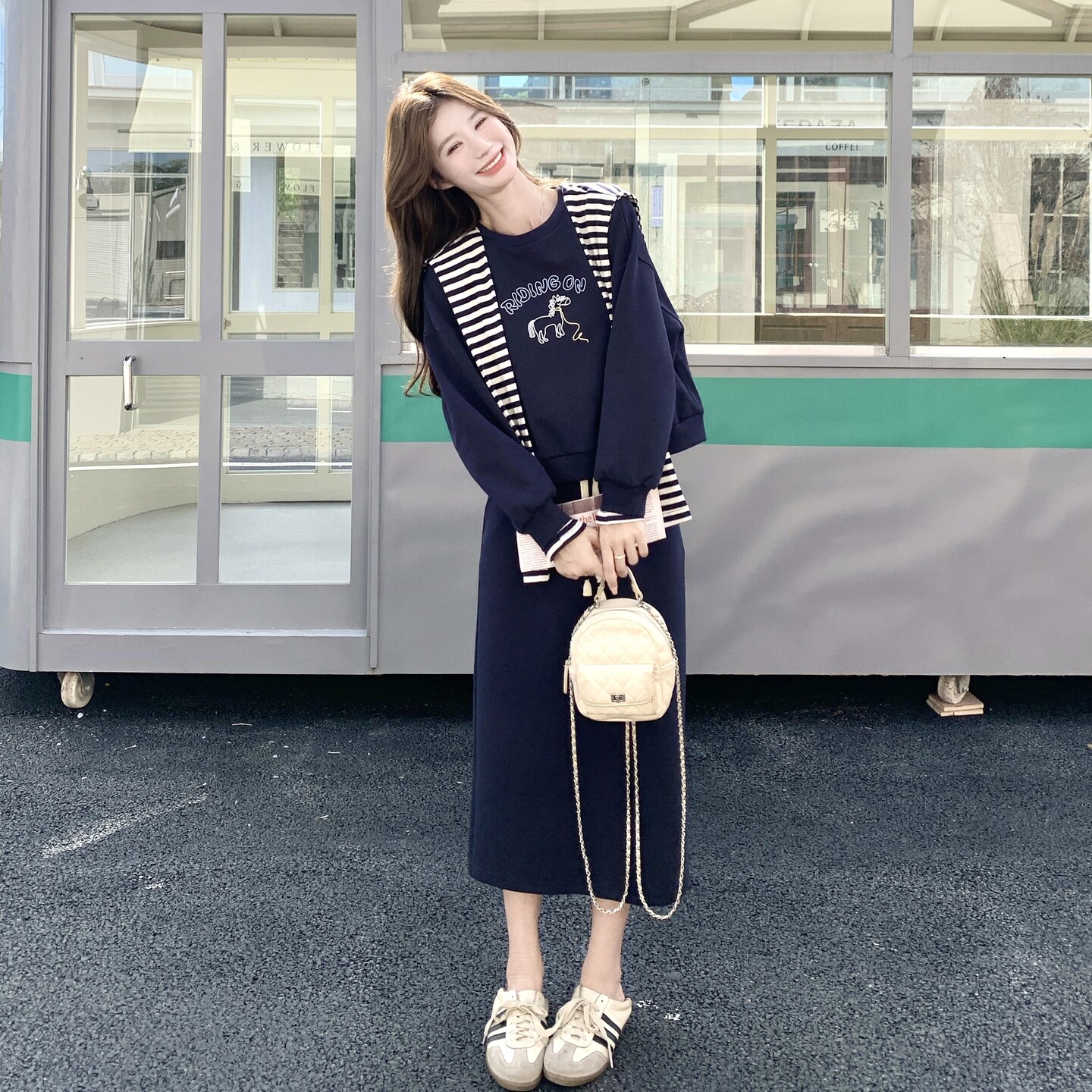 条纹披肩卫衣半身裙套装女