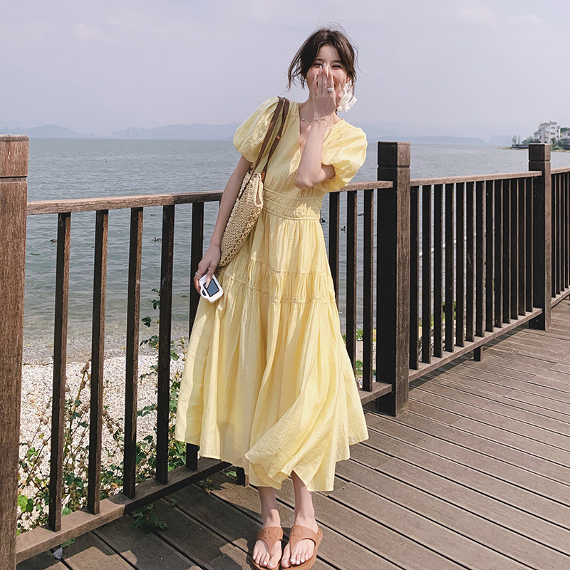 温柔风甜美减龄泡泡袖连衣裙女夏收腰初恋系V领超仙飘逸大摆长裙