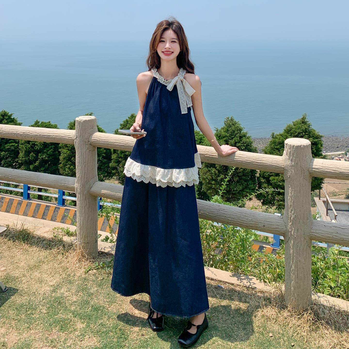 蕾丝拼接无袖挂脖牛仔衬衫半身裙套装女夏ootd穿搭爆款流行两件套