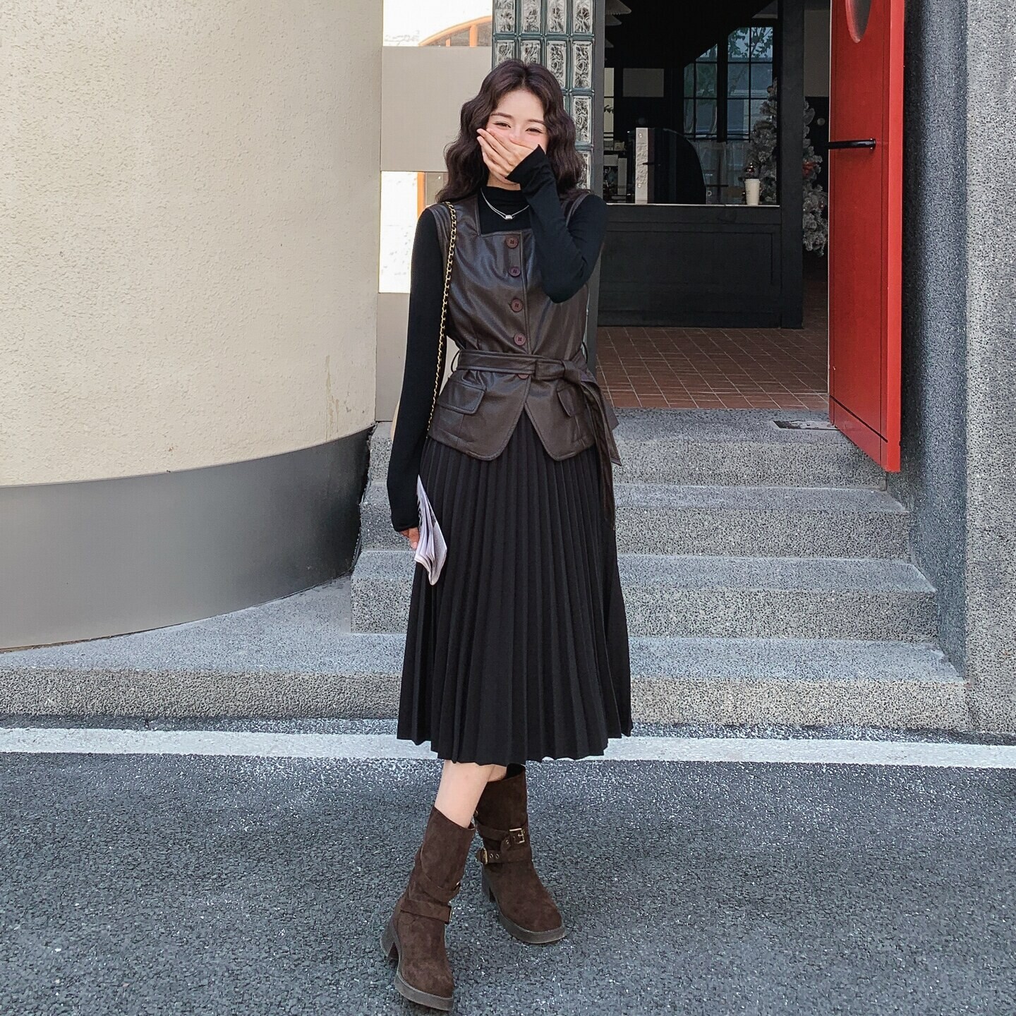 pu皮系带收腰马甲+长袖百褶连衣裙两件套皮衣马夹宽松套装裙子女
