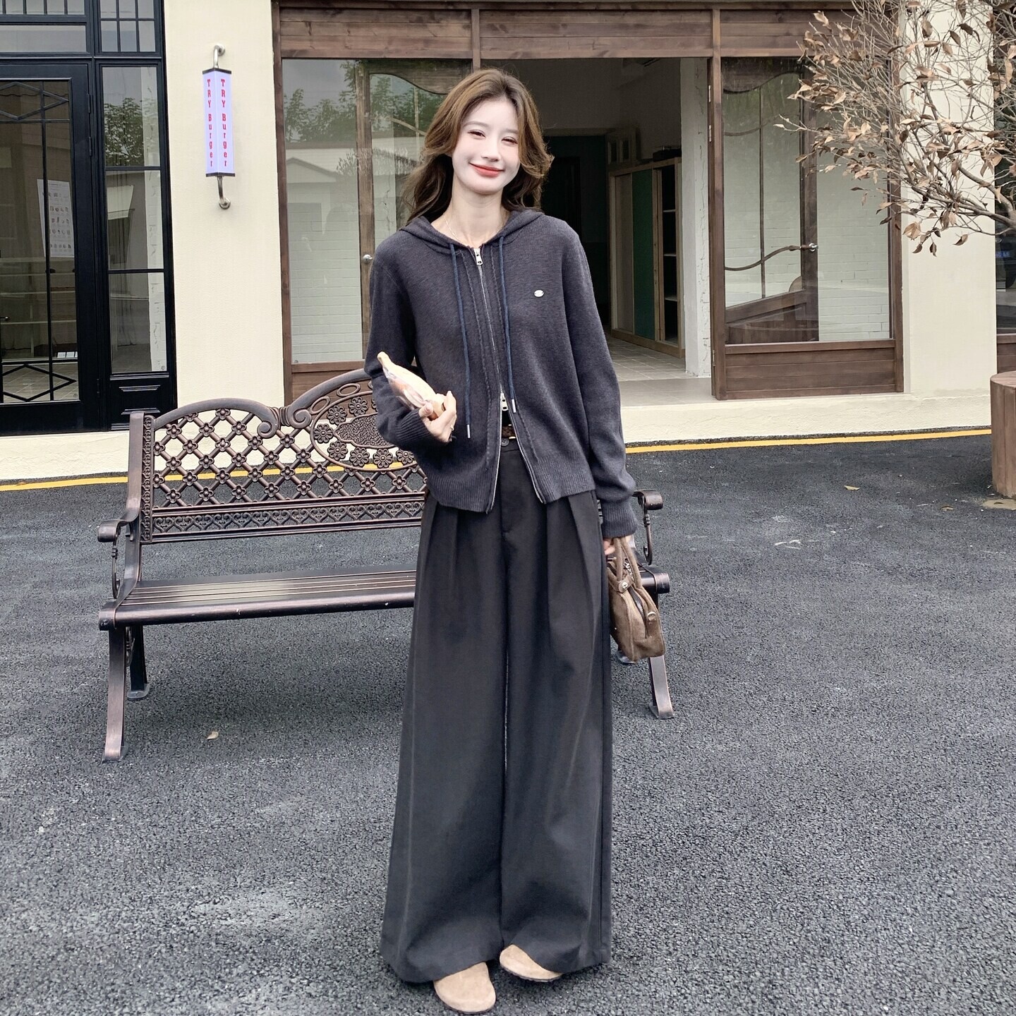 灰色又酷又飒休闲风套装女2026早秋新款针织连帽开衫阔腿裤两件套
