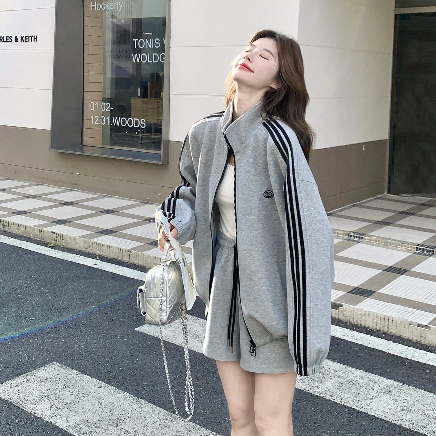韩式设计感条纹立领卫衣外套短裤套装女秋季新款休闲运动风两件套