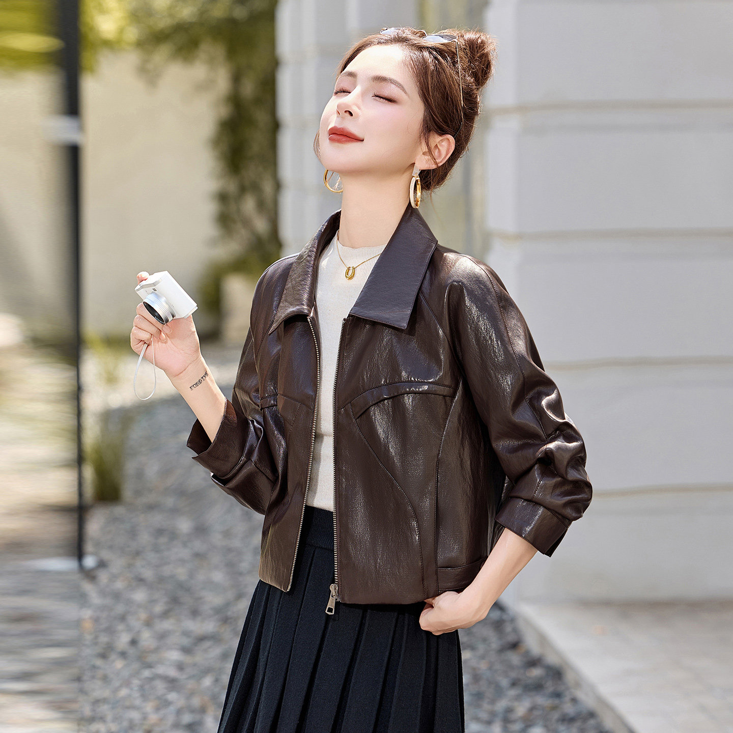 港风翻领长袖短款PU皮外套女