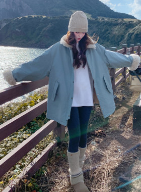 羊羔毛拼接蓝色中长款派克服女秋冬棉服加绒加厚风衣式棉衣爆款