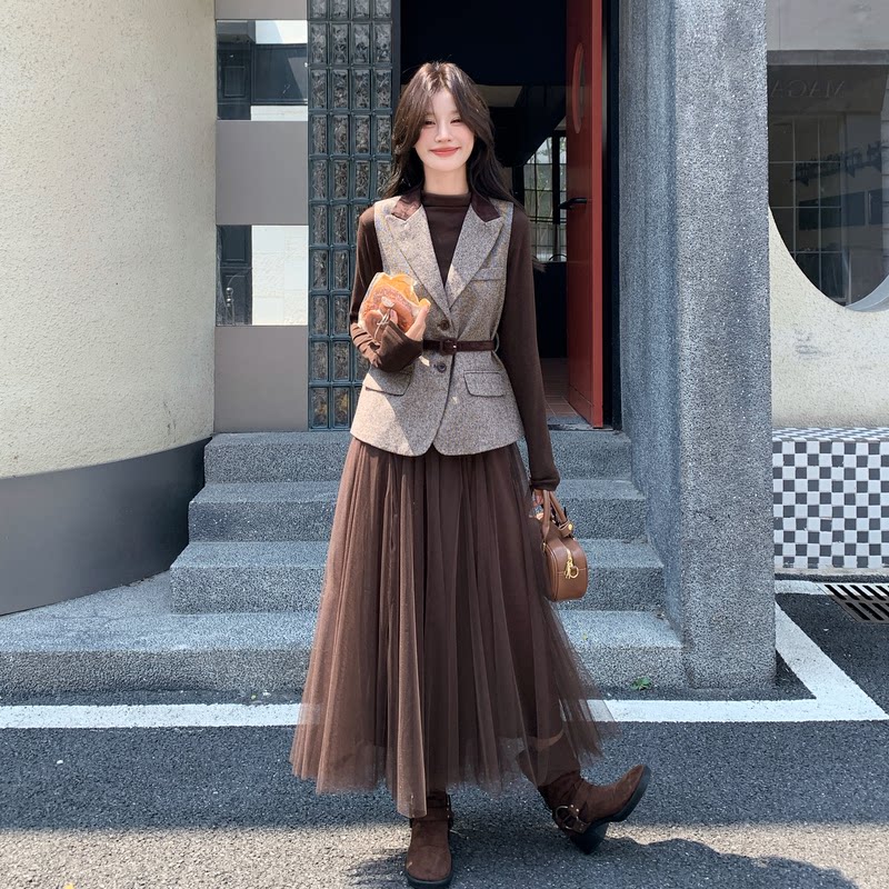 美拉德复古西装马甲打底衫网纱半身裙套装女秋季老钱风穿搭三件套