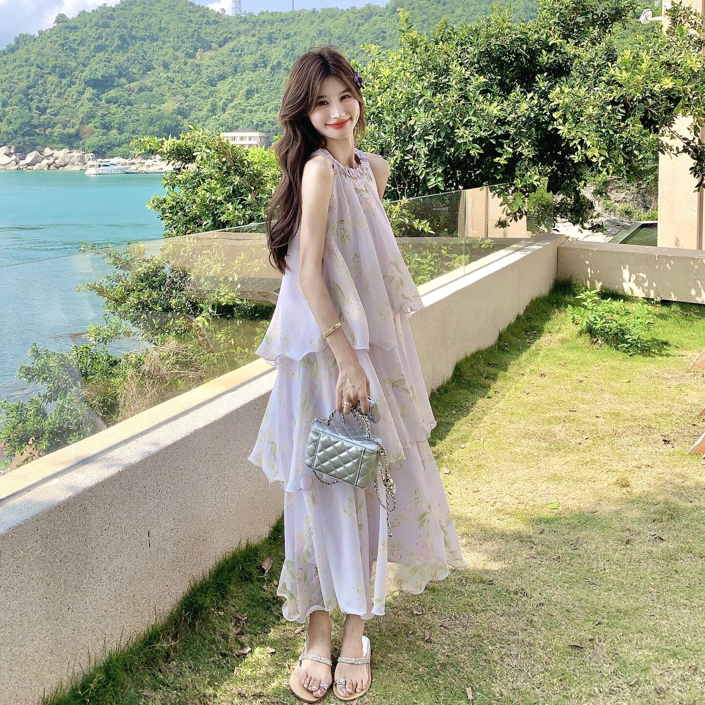 法式印花挂脖露肩连衣裙女
