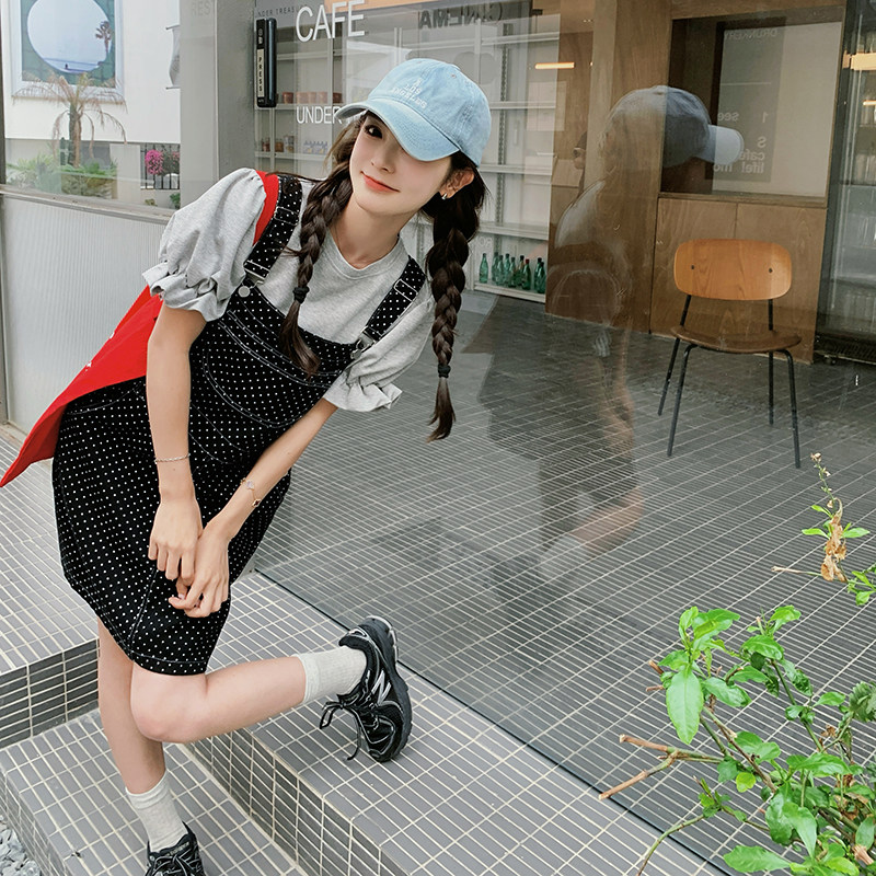 miu系黑色波点背带裙女夏季新款韩系小个子直筒牛仔裙,女装连衣裙,浙宝271