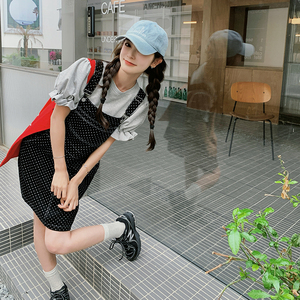 miu系黑色波点背带裙女夏季新款韩系小个子直筒牛仔裙图片
