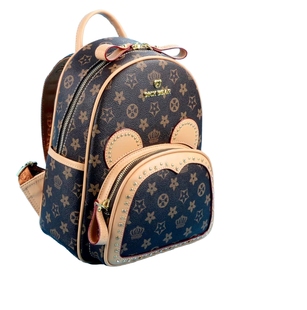 新款 小熊双肩包 百搭防泼水卡通铆钉休闲小背包 轻奢女士包包 时尚