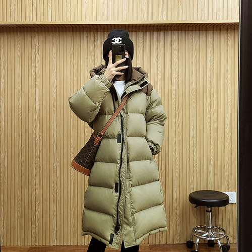 诗都奇95白鹅绒女加厚羽绒服