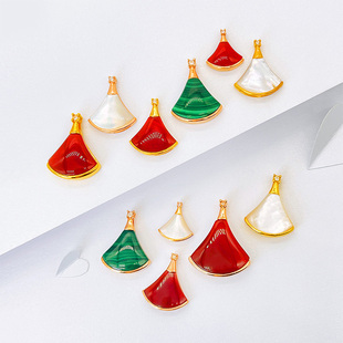 黛慕妮18K金小裙子项链玫瑰金AU750彩金扇形吊坠锁骨套链生日礼物