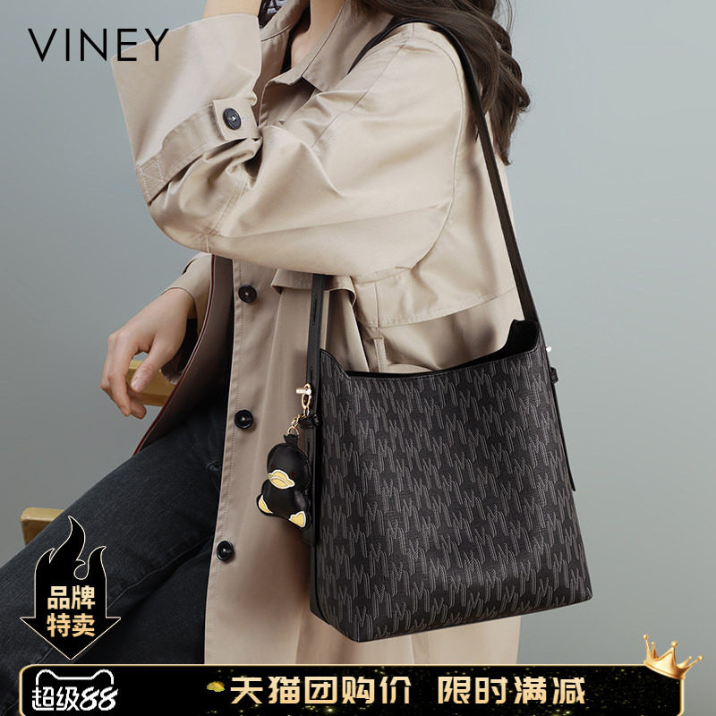 Viney水桶包包2026新款女包春夏斜挎包高级感鸭鸭大容量单肩大包