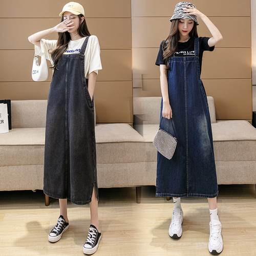 Real shot of loose, casual, versatile denim overalls, mid-length slim dress for women