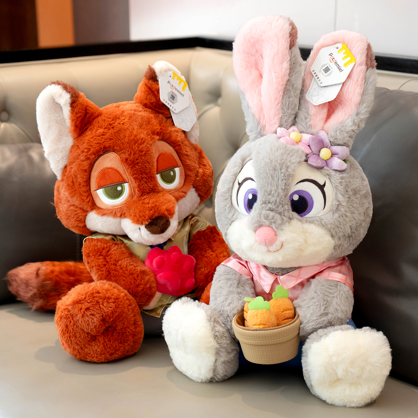 正版疯狂动物城坐姿兔子朱迪玩偶