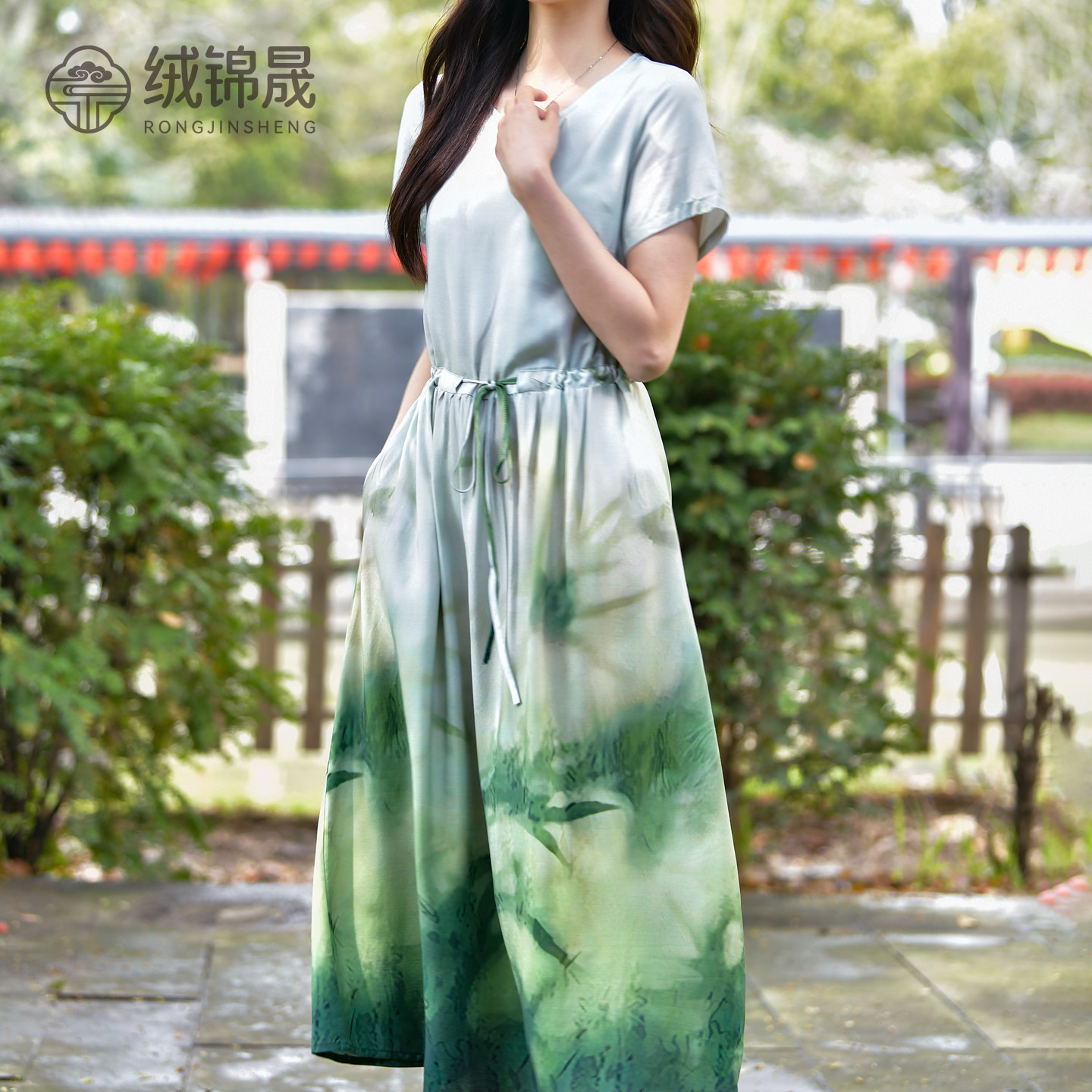 夏季新款碎花棉绸连衣裙女图片