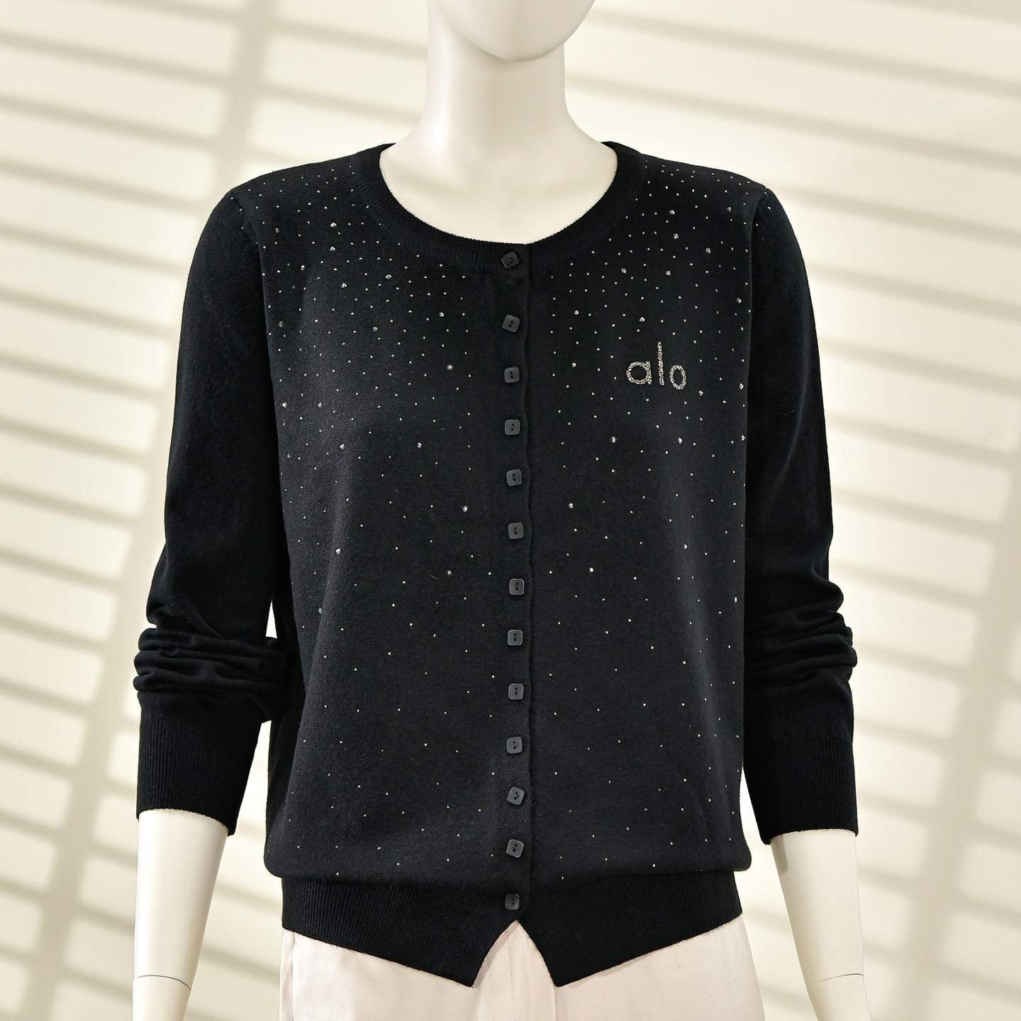 2025新款圆领针织开衫女百搭简约洋气修身显瘦长袖毛衣休闲外套,女装/女士精品,毛衣,淘宝优惠券,粉丝福利购,淘宝优惠卷