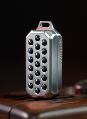 潮廷正品蟾蜍蛤蟆捏泡泡磁力段落推牌edc甩牌解压玩具金属啪啪币