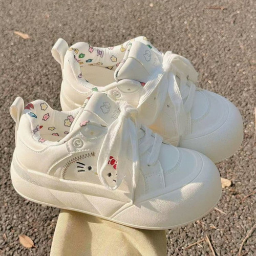 2026新款HelloKitty联名小白鞋女童板鞋厚底增高可爱涂鸦大头面包