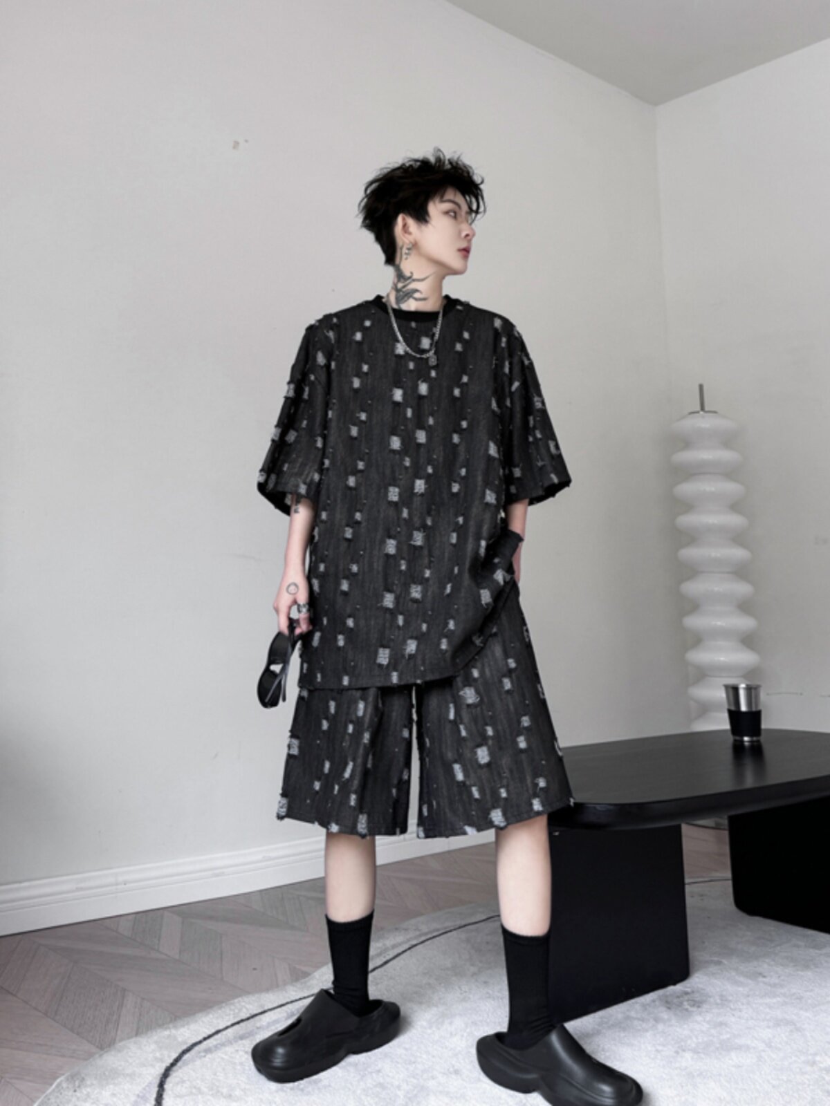 여름 착용 트렌드 브랜드 워싱 디스트레스드 데님 반팔 티셔츠 남성용 루즈한 데님 반바지 정장 투피스 세트