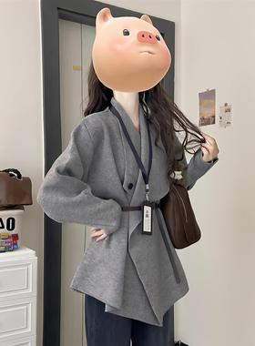 灰色翻领毛衣外套女秋冬2025新款慵懒高级感收腰秋季针织开衫上衣