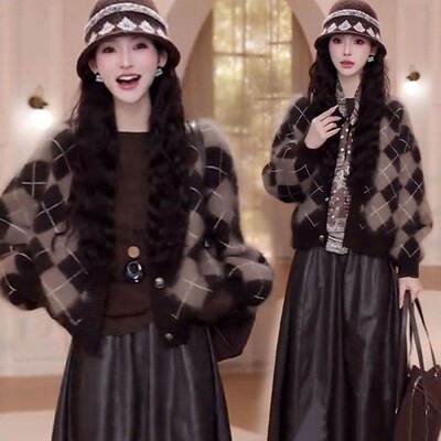 轻熟风大码女士套装裙秋冬胖mm宽松毛衣开衫高腰PU皮裙显瘦两件套