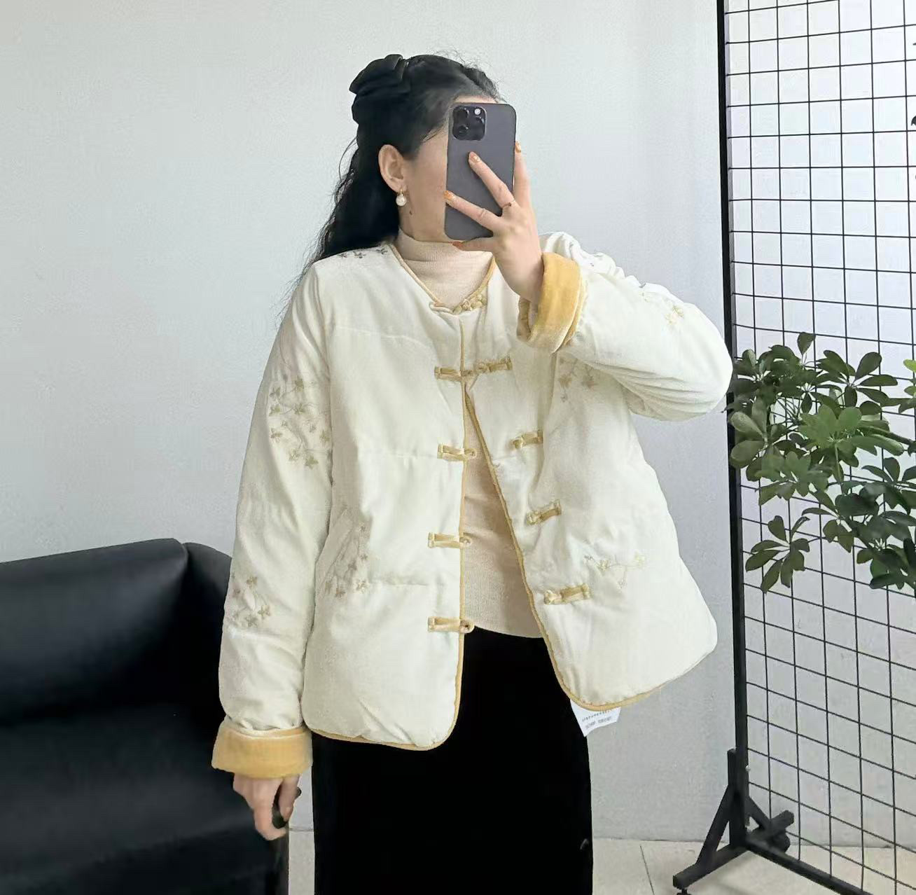 麻印女神7712新款复古立领刺绣手工盘扣收腰国风新中式保暖羽绒服