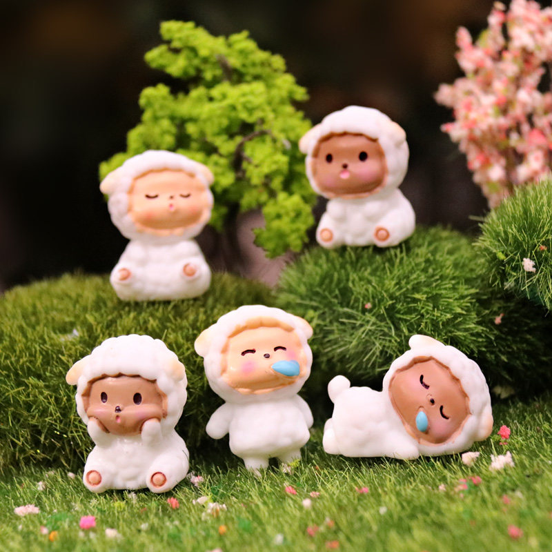 可爱小羊羔公仔小手办卡通卷毛绵羊宝宝盲盒羊咩桌面汽车摆件礼物