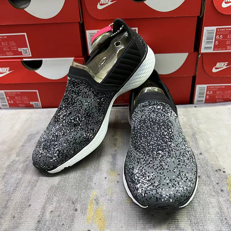 Skechers斯凯奇实拍简约织物轻便一脚蹬防滑运动休闲鞋14136-BKW