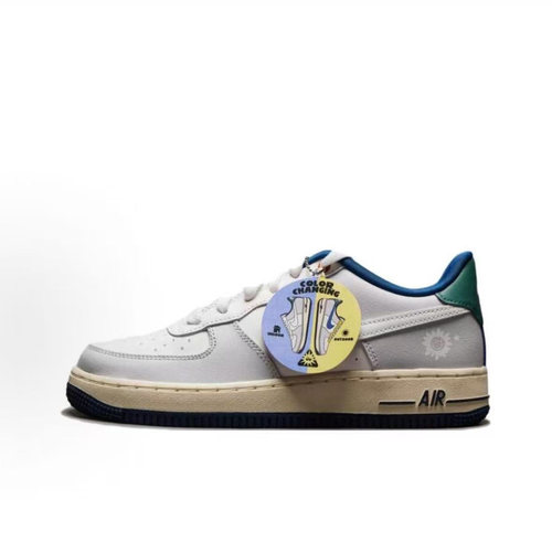 Nike耐克AirForce 1大童低帮空军一号轻便百搭休闲板鞋HM3721-111