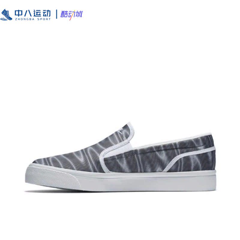 Nike耐克Toki Slip女子一脚蹬地磅运动休闲防滑耐磨板鞋724769-11