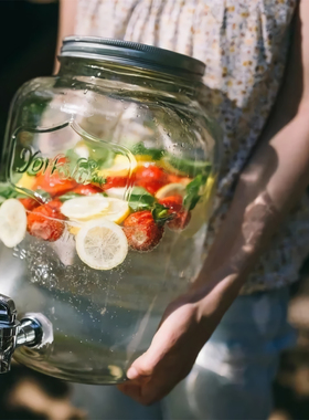 helens可乐桶容器果汁罐带龙头牛碧桶家用柠檬水桶青梅酒密封罐