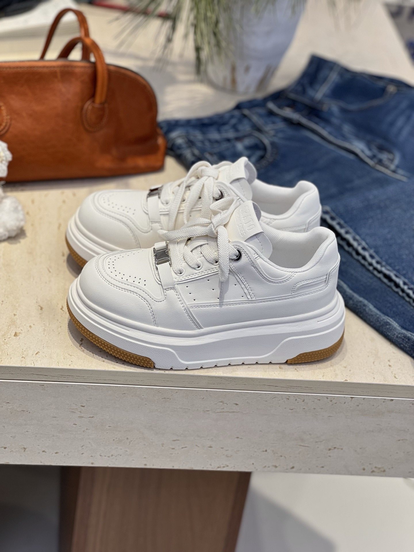 2026新款真皮小白鞋女厚底增高休闲板鞋百搭运动鞋女鞋显脚小单鞋,女鞋,休闲板鞋,淘宝优惠券,粉丝福利购,淘宝优惠卷