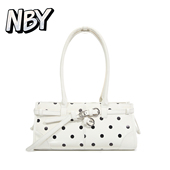 NBY原创潮牌小众复古波点腋下包早春女白色法棍高级感单肩手提包