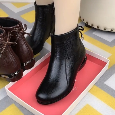 低跟短靴女真2023新款马丁春秋