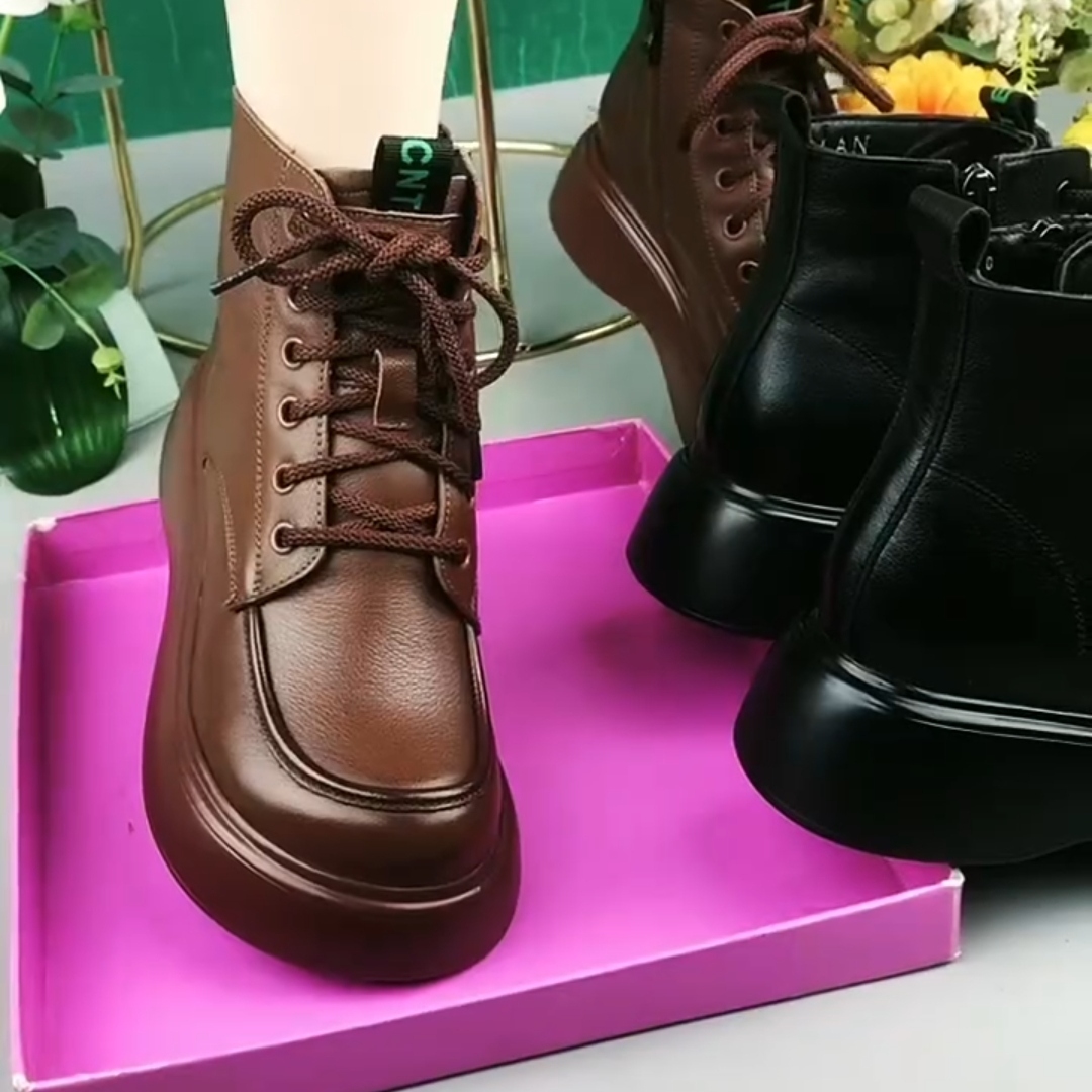 马丁靴羊毛聚氨酯短靴真皮