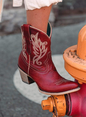 代购Corral头层牛皮真皮绣花粗高跟尖头复古西部牛仔靴女红色短靴