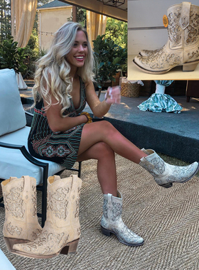 代购Corral牛皮镂空刺绣刺绣尖头美国西部牛仔靴白色短靴马术靴女