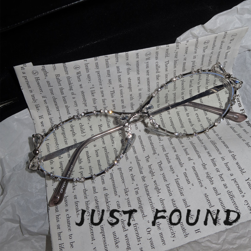 高级感椭圆时髦大框眼镜女有质感镶钻蝴蝶结素颜网红同款方圆脸潮