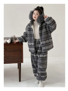 吉小可冬季新款儿童加厚保暖外套女童菲尔岛加绒套装冬装两件套