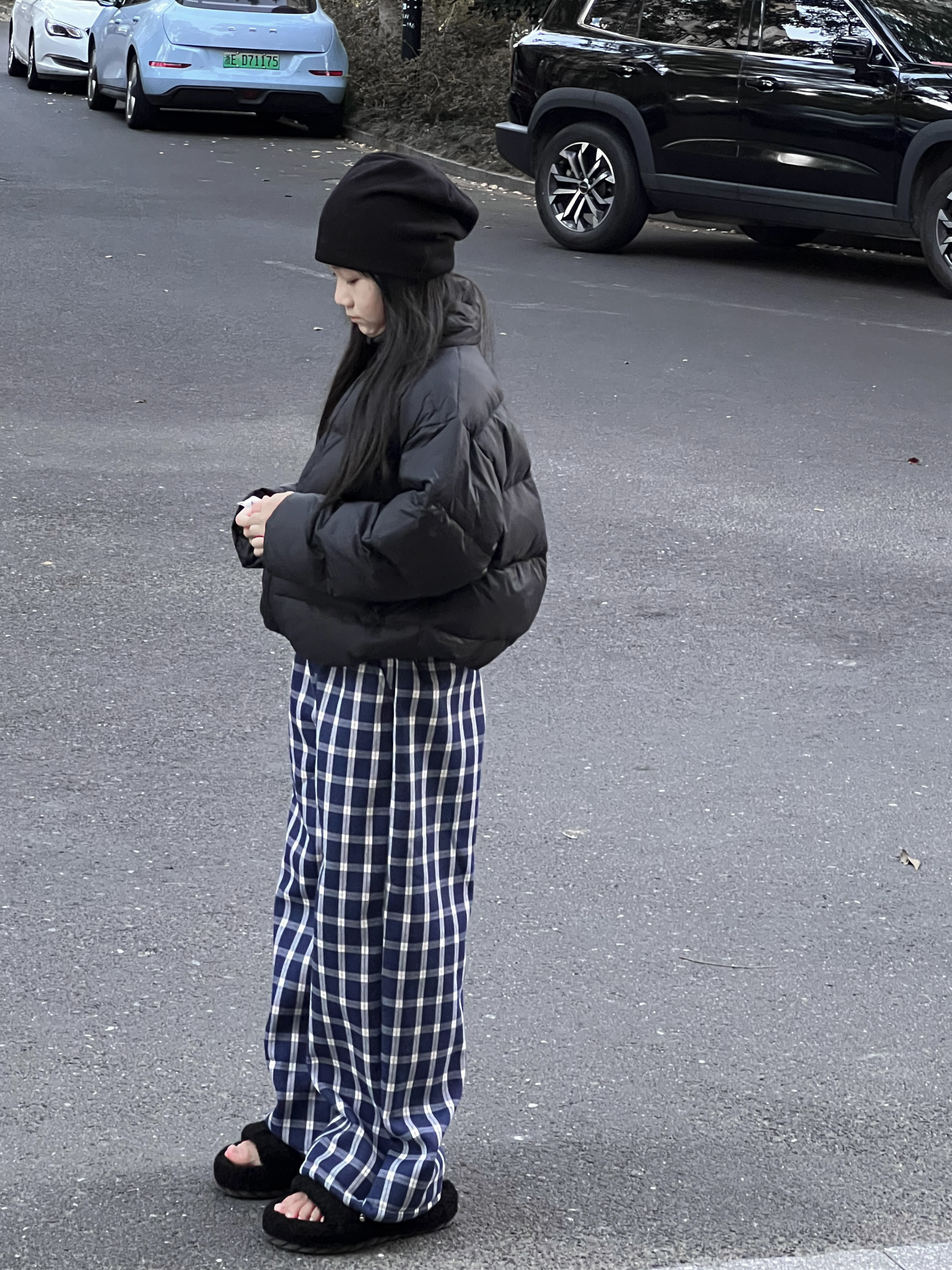 吉小可2025秋冬加绒阔腿格子裤中大童冬季加厚时髦百搭直筒裤