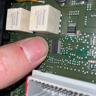 TLE75602ESD汽车电脑板芯片