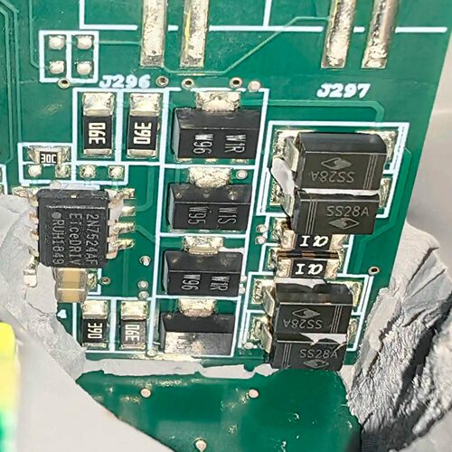 奔腾新能源充电器W1SW1RSS28A